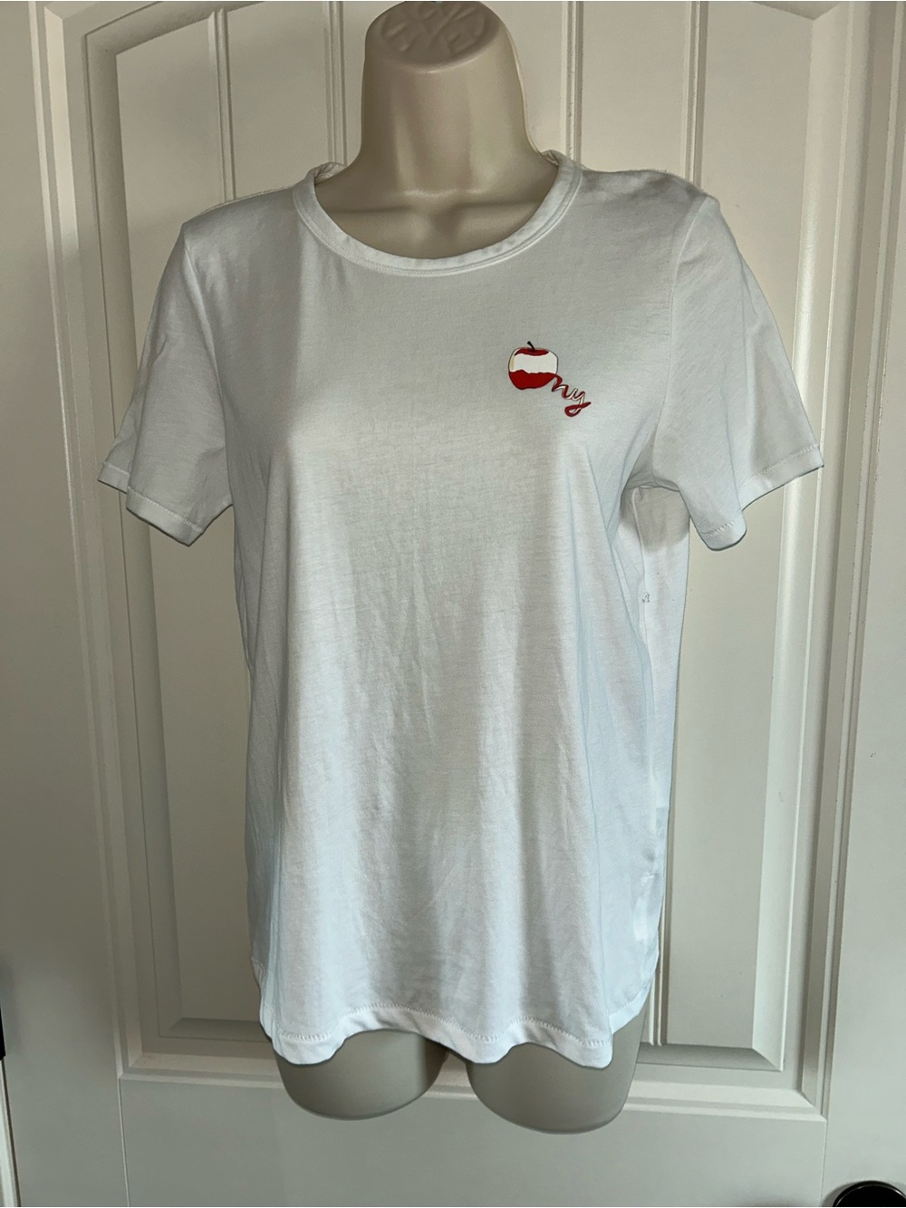 NEW rag & bone White Short-Sleeve Tee with Red Apple 🍎 NY Sz XS